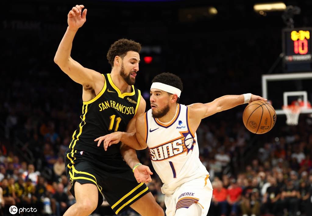 阿扎伦卡连续十五场比赛得分超过挺进下一轮,勇士挑战极限!的简单介绍 阿扎伦卡连续十五场比赛得分超过挺进下一轮,勇士挑战极限!的简单介绍