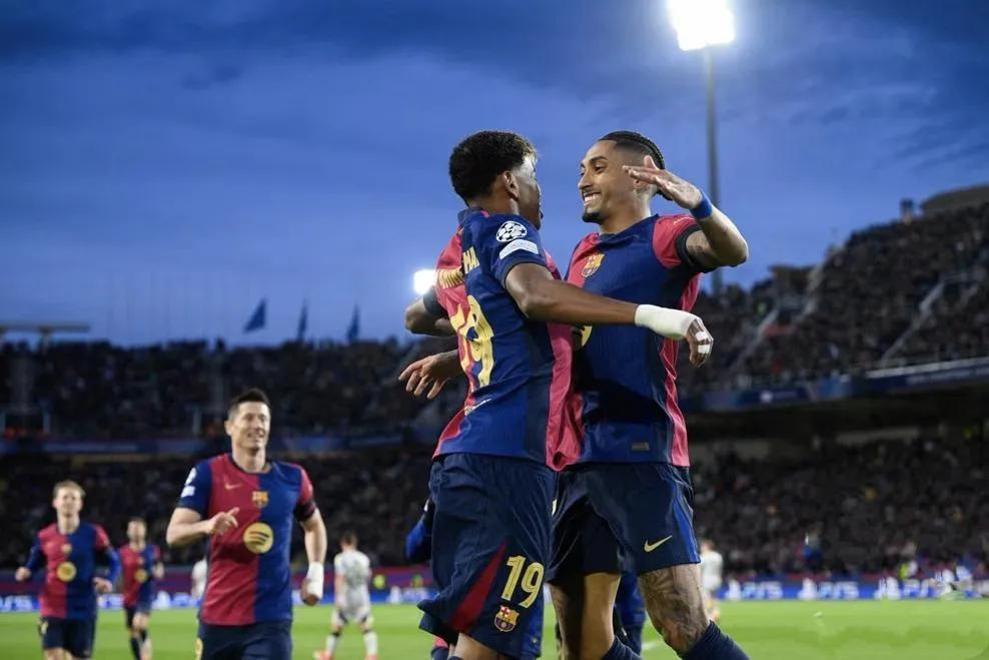 莱万多夫斯基新星问鼎冠军表现惊艳，G2未来可期！的简单介绍