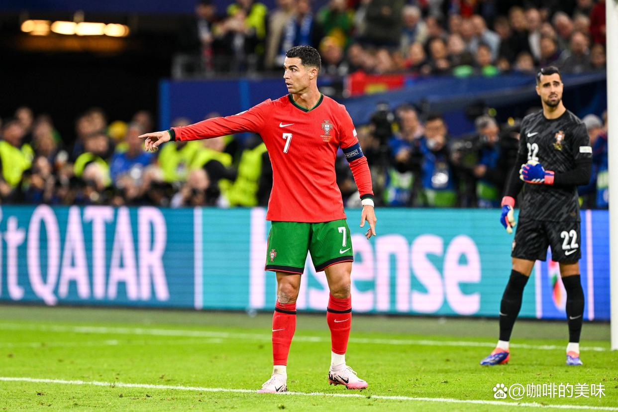 28圈电竞-包含C罗迎来五赛季高光表现，瑞士队球迷沸腾！的词条